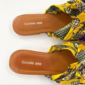 gianni bini dakeena flower pom slide sandals